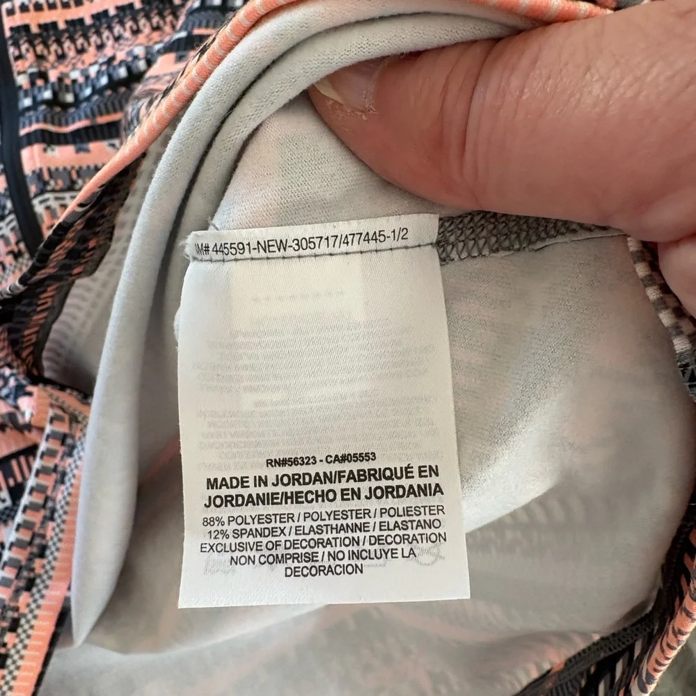 Nike Pro Hyperwarm Aztec Print Half Zip Pullover. Size Medium.